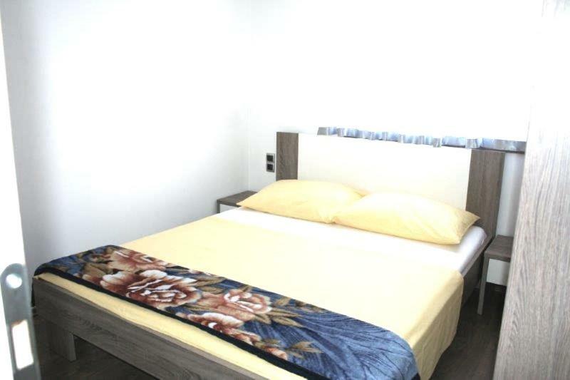 Lucija Apartments Vrh  Luaran gambar